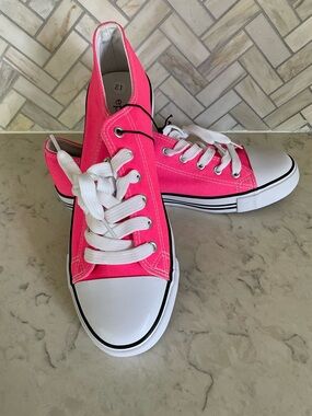 Bright Pink Low-Top Canvas Sneakers for Women